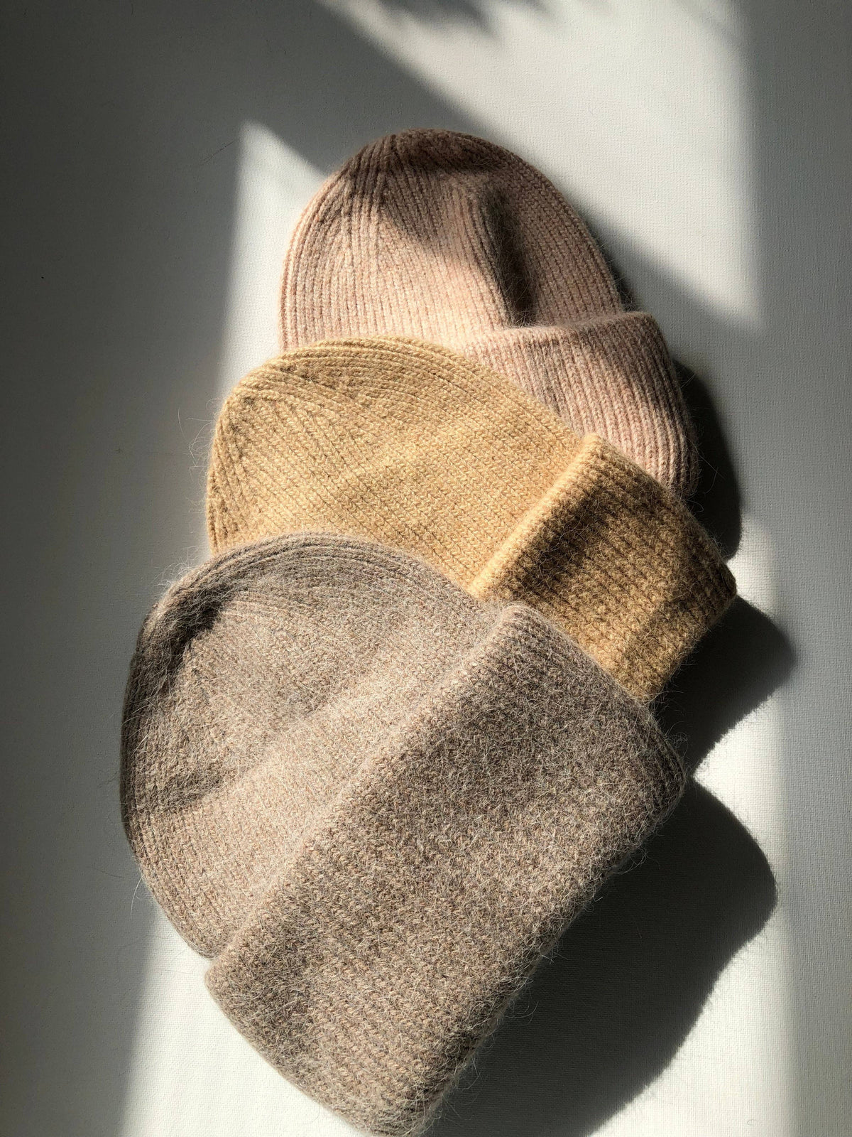 ROYAL ANGORA BEANIE - neutral