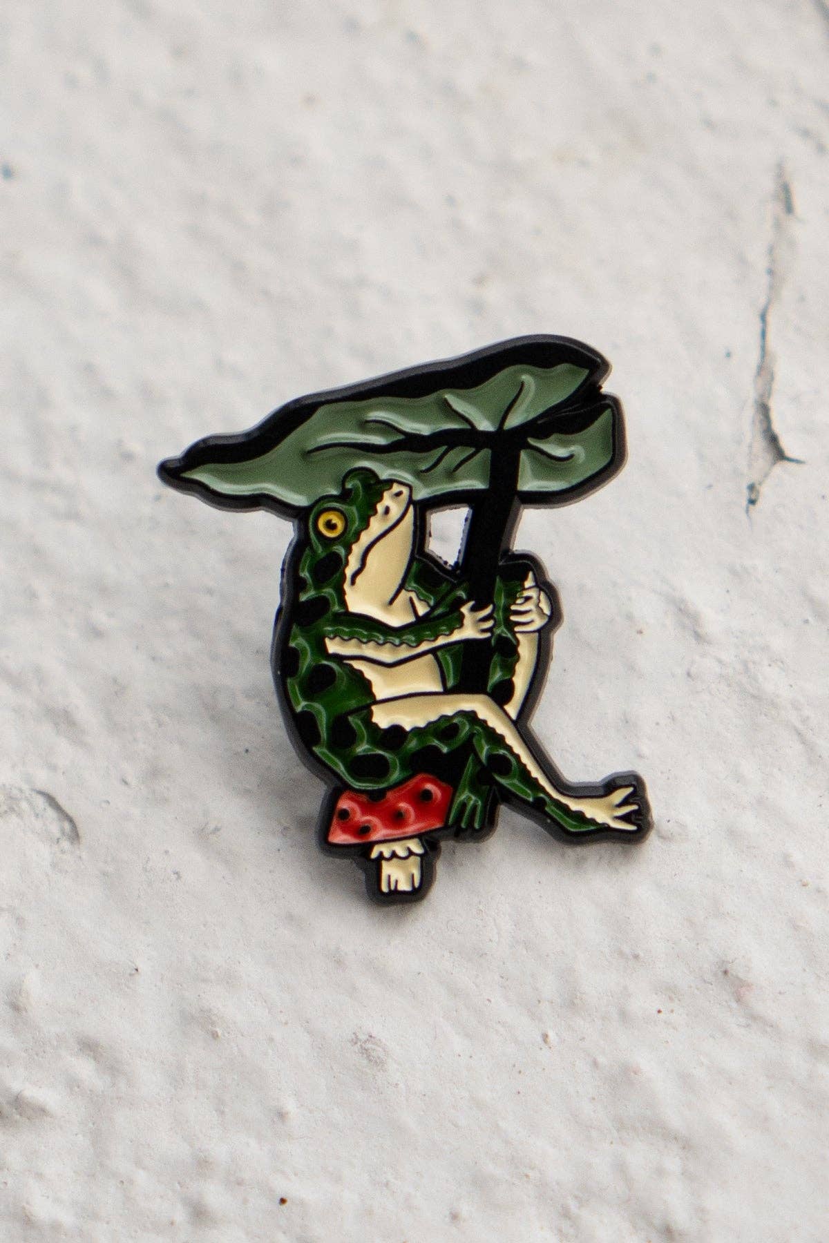 Leaf Umbrella Pin | Enamel Frog Lapel Pin
