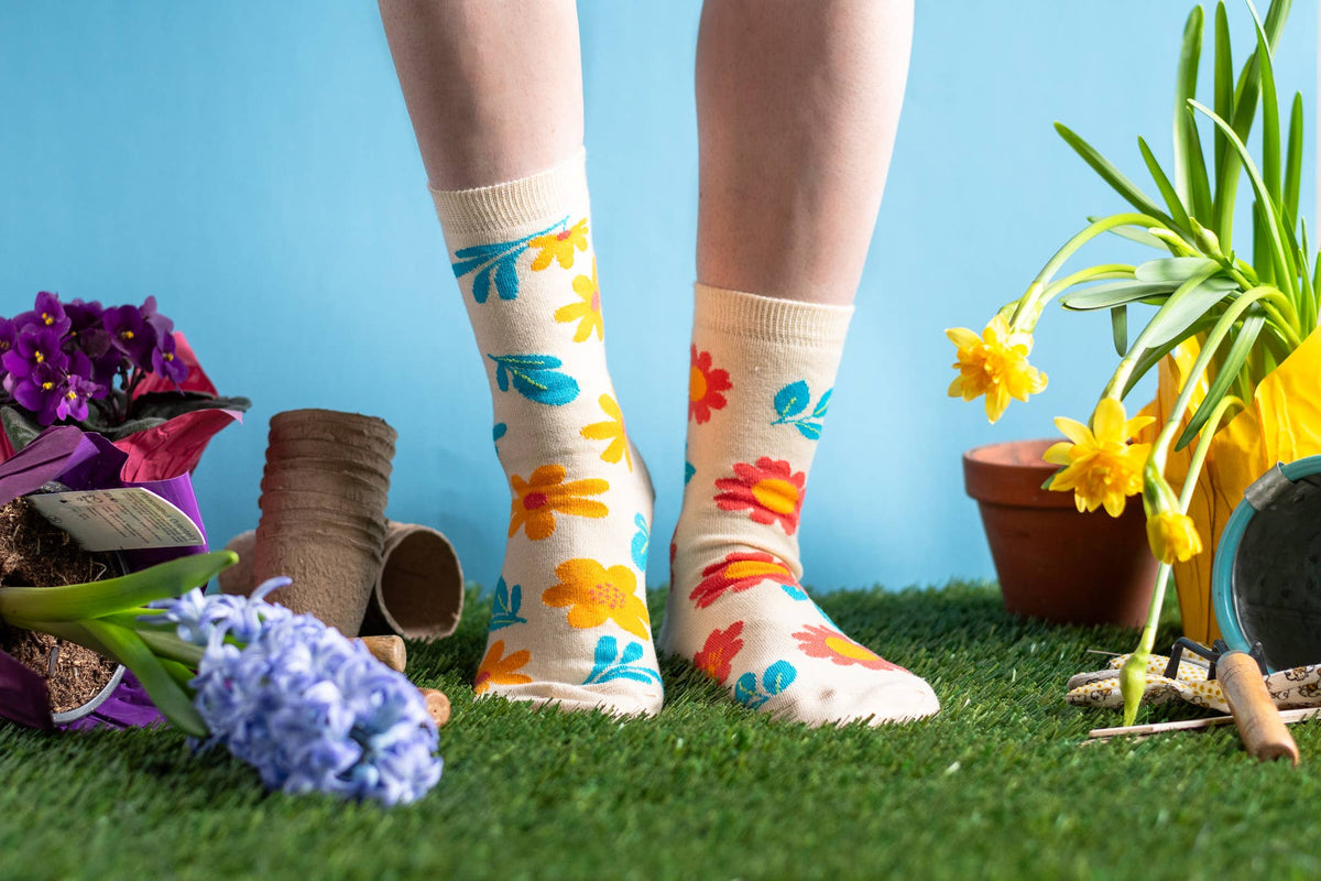 Women&#39;s Fun Flower Socks