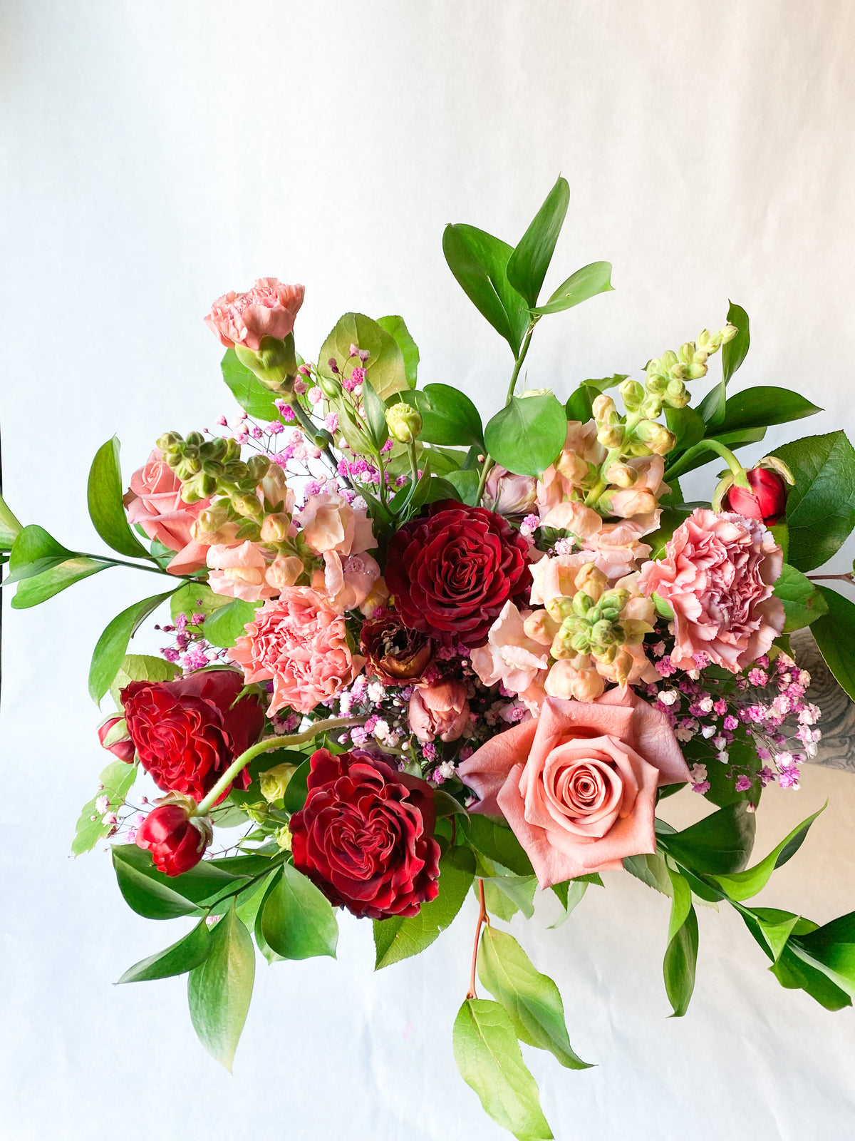 Valentine&#39;s Day Hand-Tied Bouquet